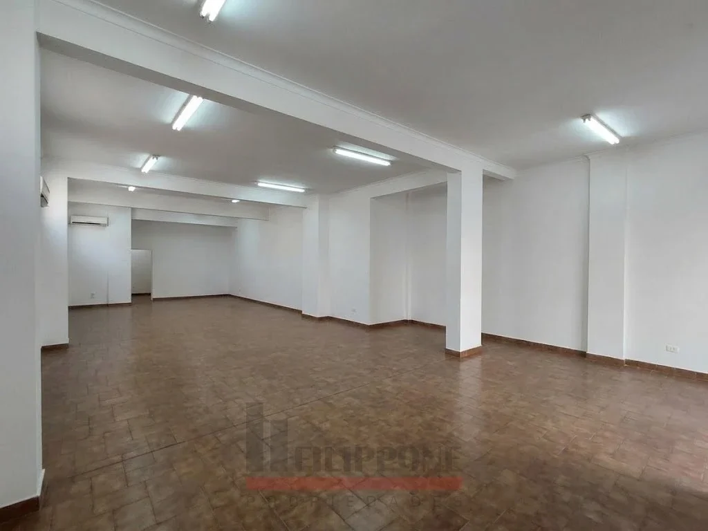 Gran salón comercial en alquiler - Güemes 267 - Imagen 4