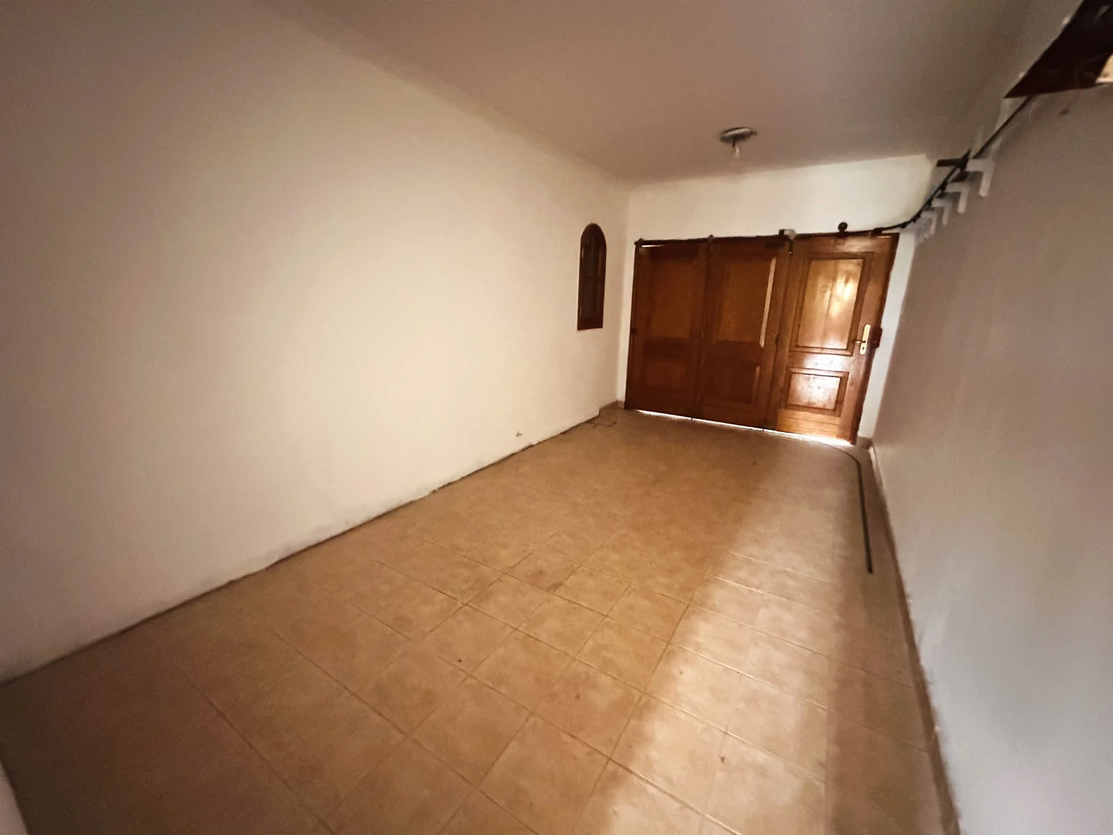 IMPONENTE CASA DE 5 DORMITORIOS EN ALQUILER B° UNIVERSITARIO! - Avenida Alem 557 - Imagen 3