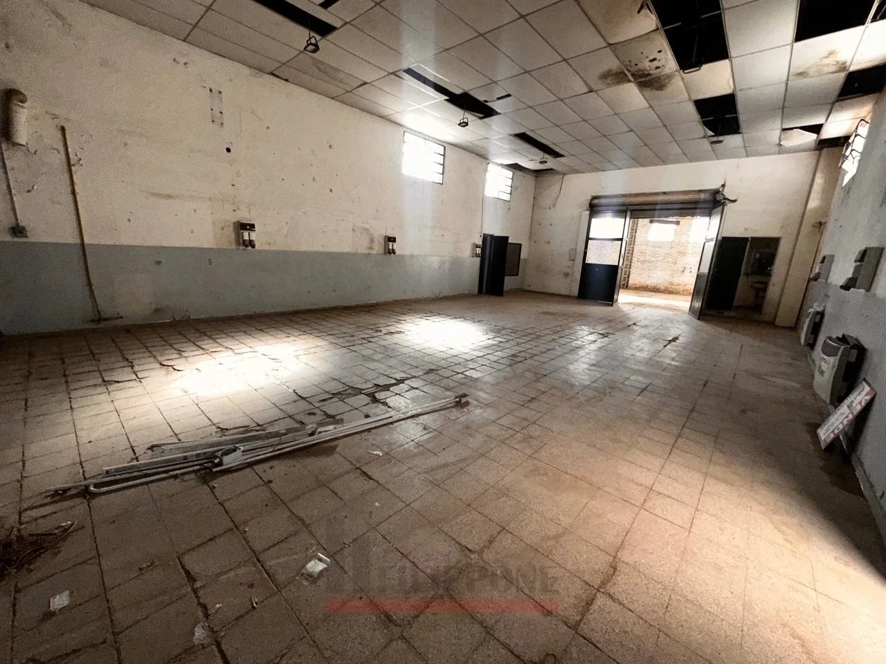 Salón + depósito en venta - Avenida Colón 2100 - Imagen 4