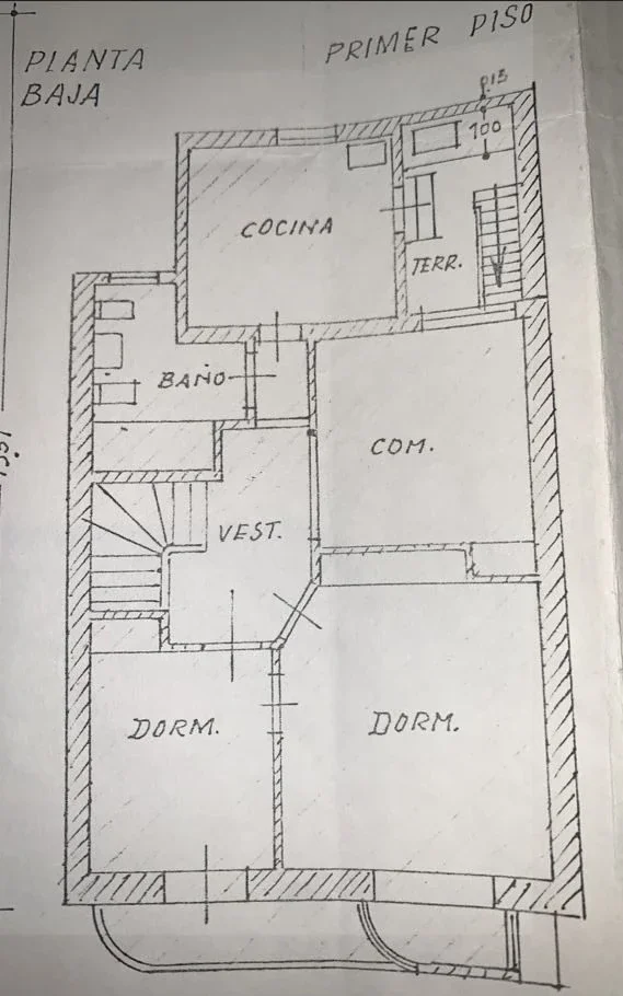 Gran Oportunidad de Inversión! - Casa de 4 dormitorios C/Cochera, Castelli 116 - Imagen 5