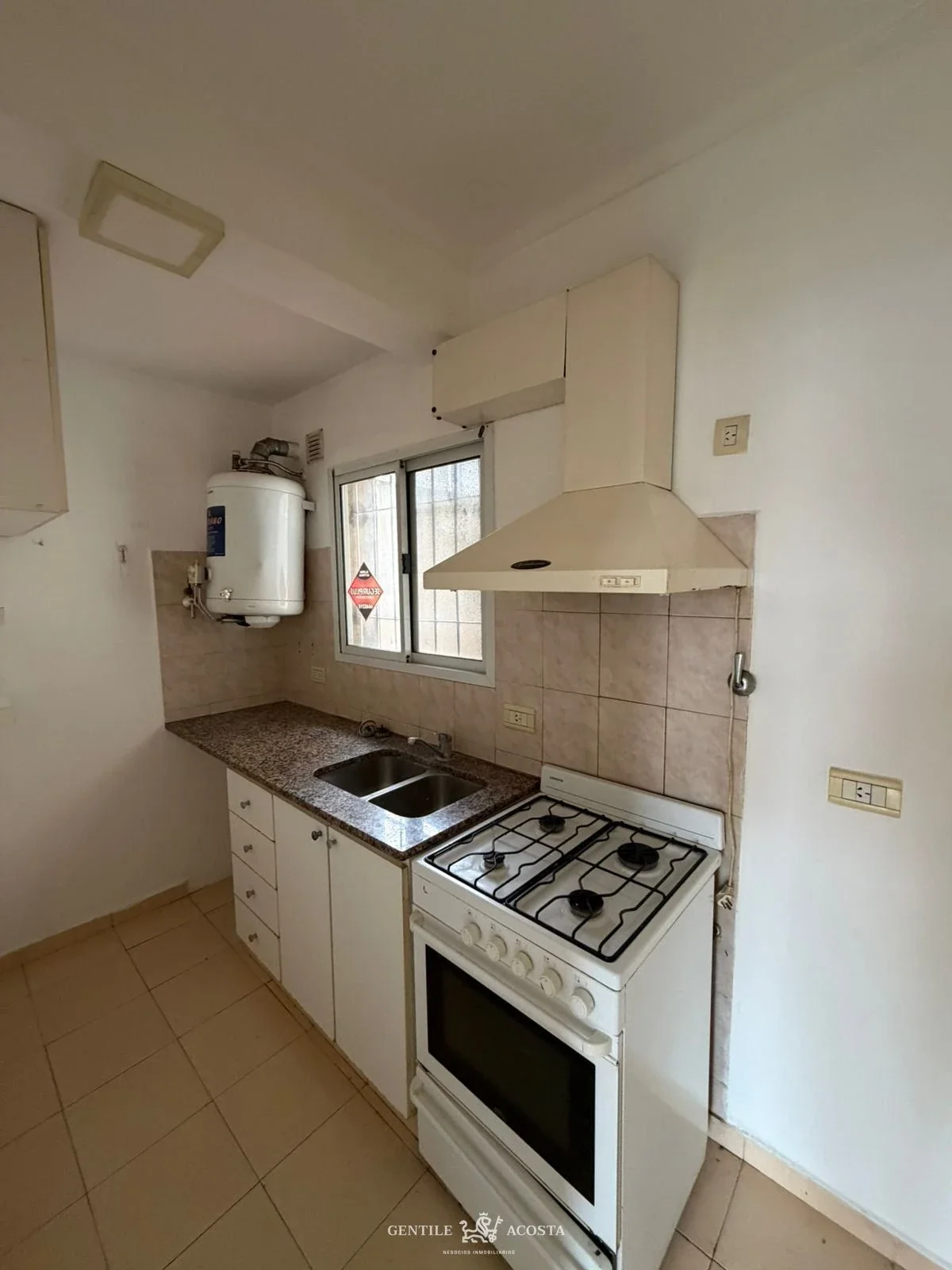 Departamento en alquiler c/ cochera en Tandil - Imagen 1