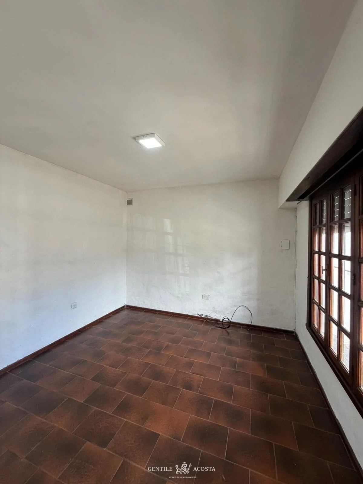 Casa en alquiler c/ cochera en Tandil - Imagen 5