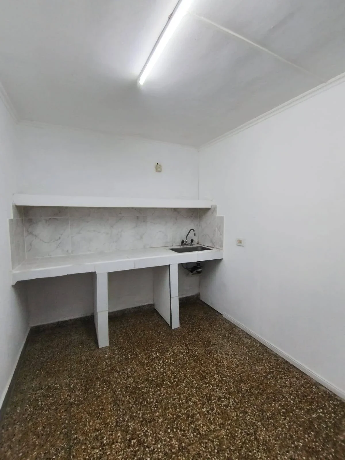 Local comercial en alquiler ubicado en Provincias Unidas - Imagen 5