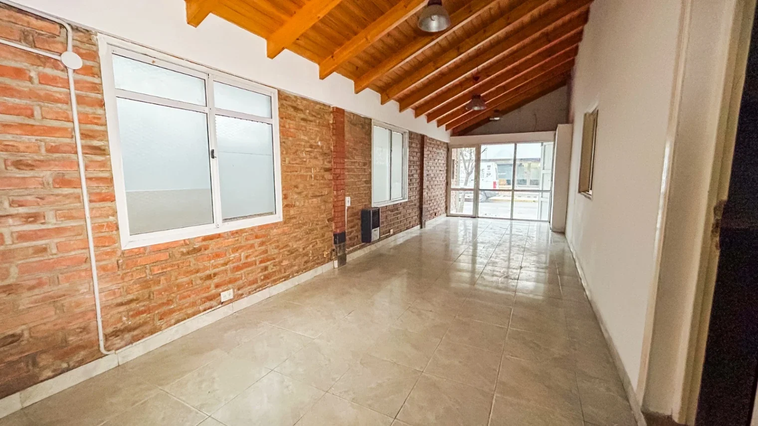 ALQUILER - LOCAL - PUNTA ALTA - Imagen 4