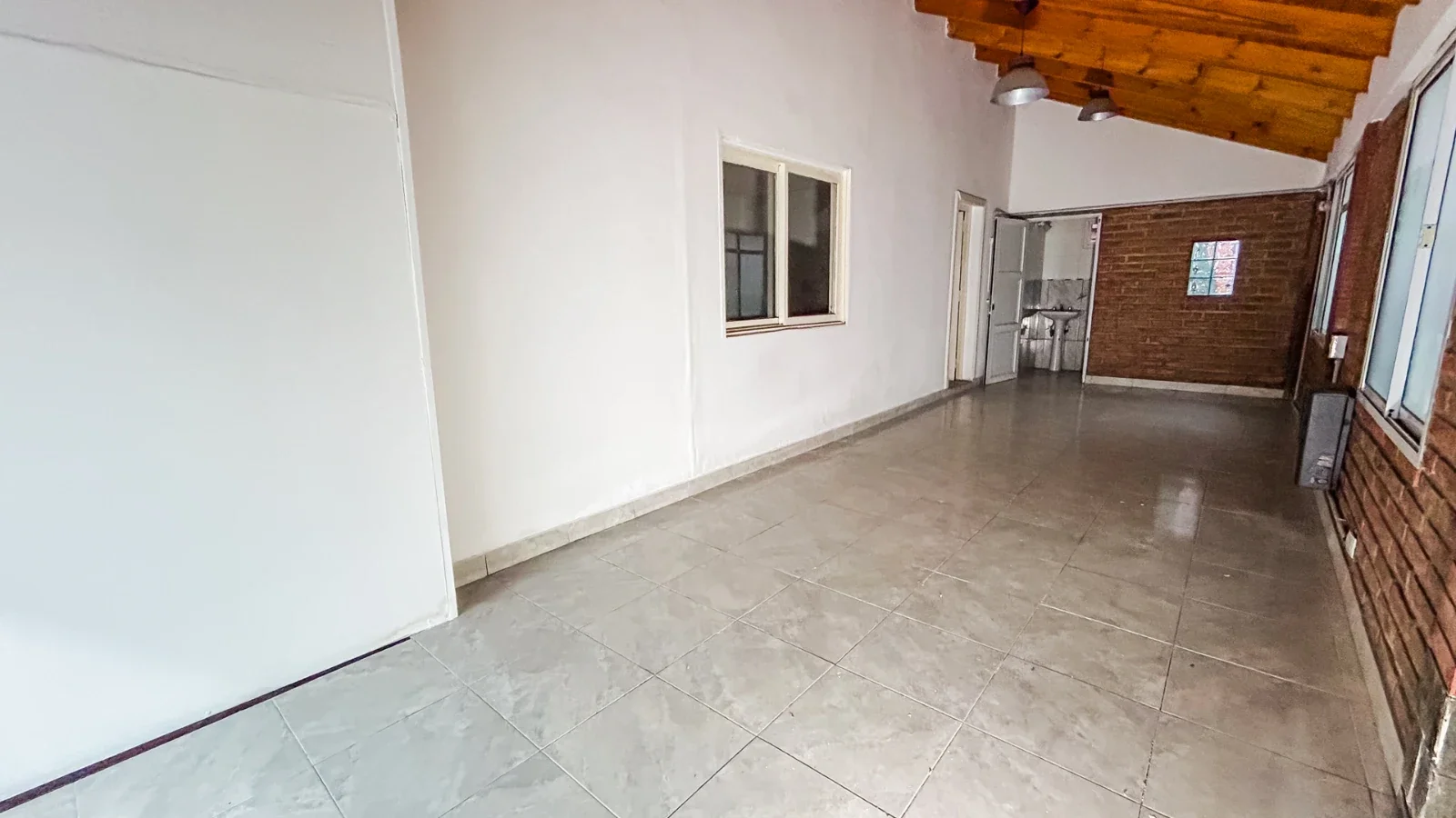 ALQUILER - LOCAL - PUNTA ALTA - Imagen 2