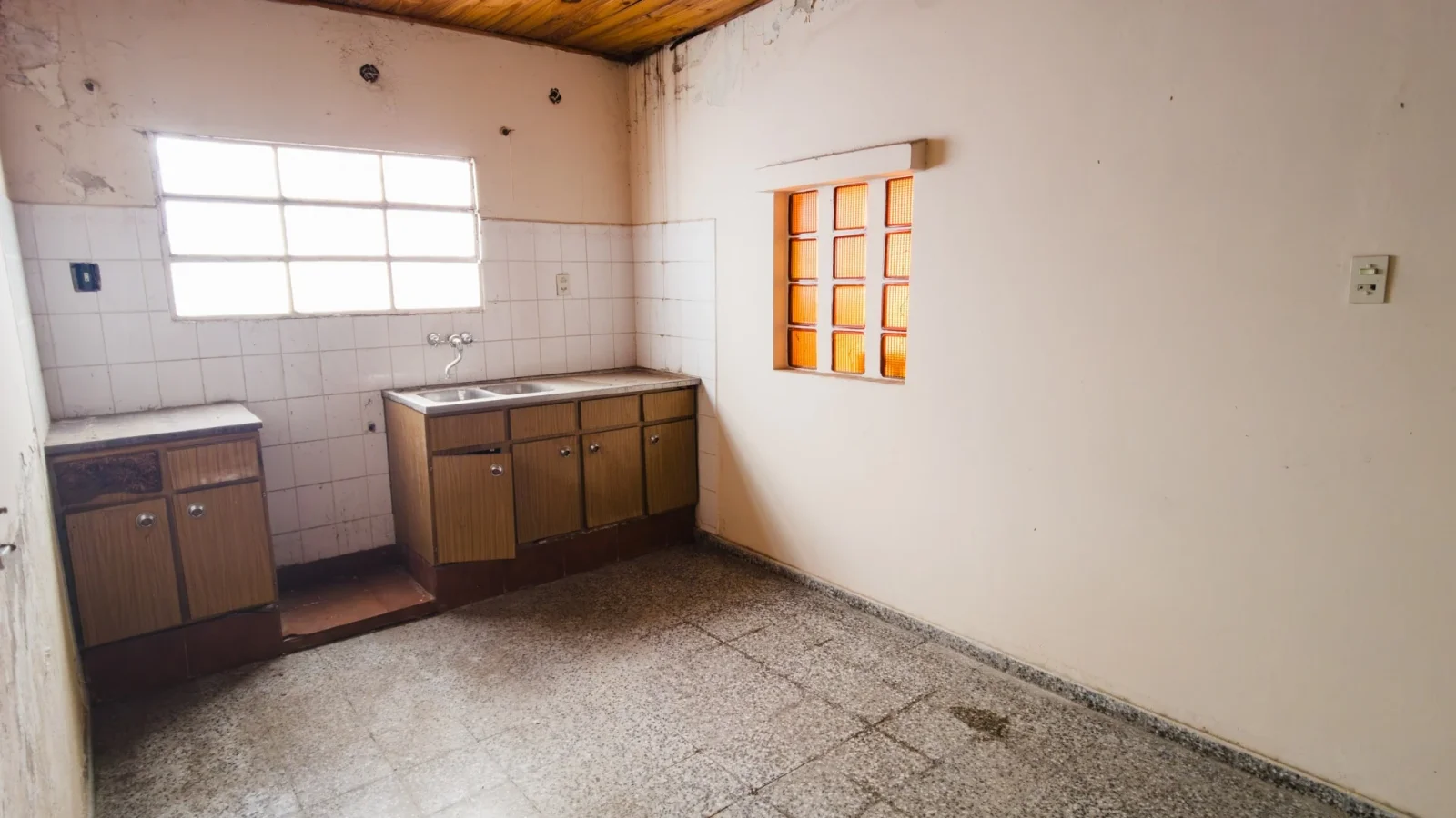 VENTA – PH – DEPARTAMENTO 2 DORMITORIOS / DEPÓSITO / COCHERA – PUNTA ALTA - Imagen 4