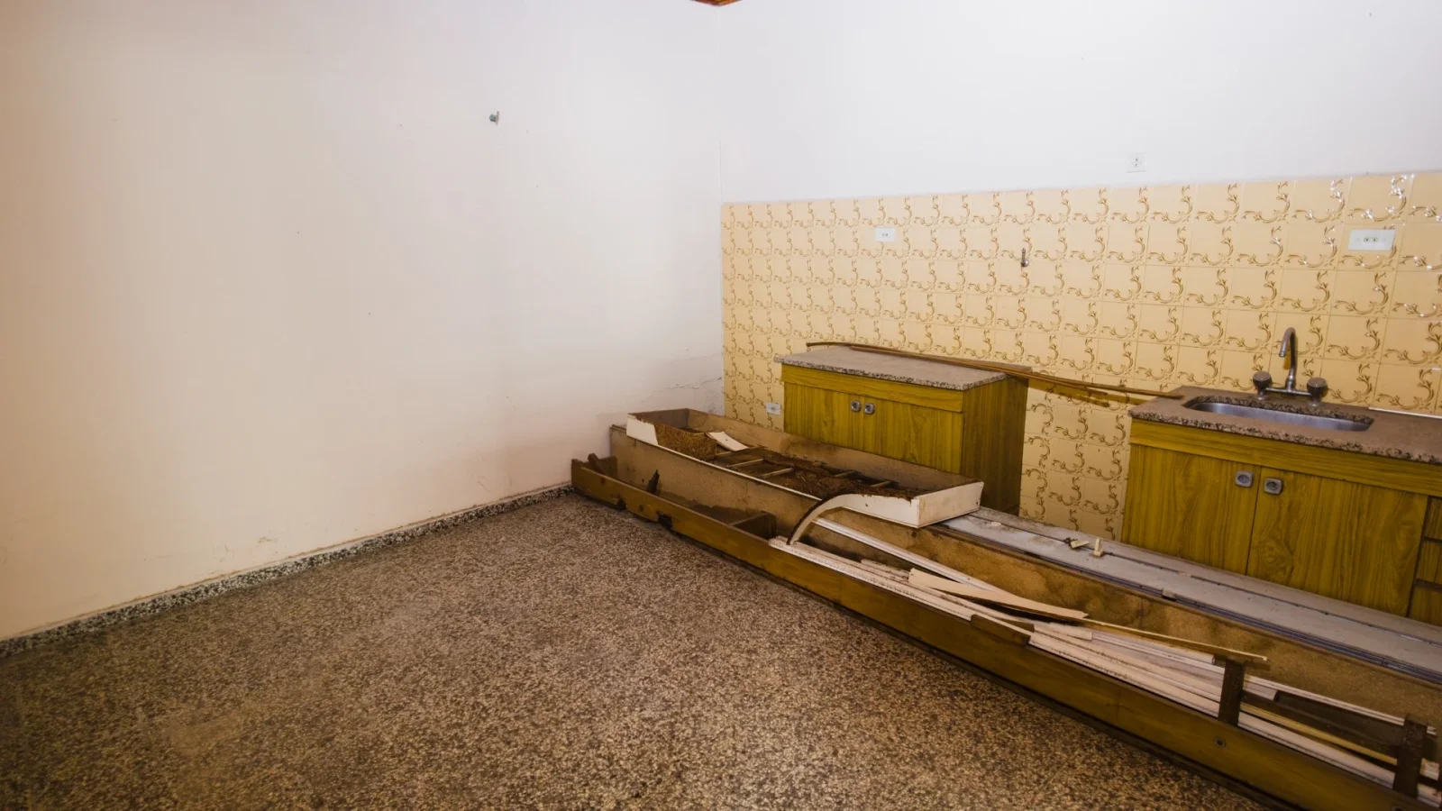 VENTA – PH – DEPARTAMENTO 2 DORMITORIOS / DEPÓSITO / COCHERA – PUNTA ALTA - Imagen 3