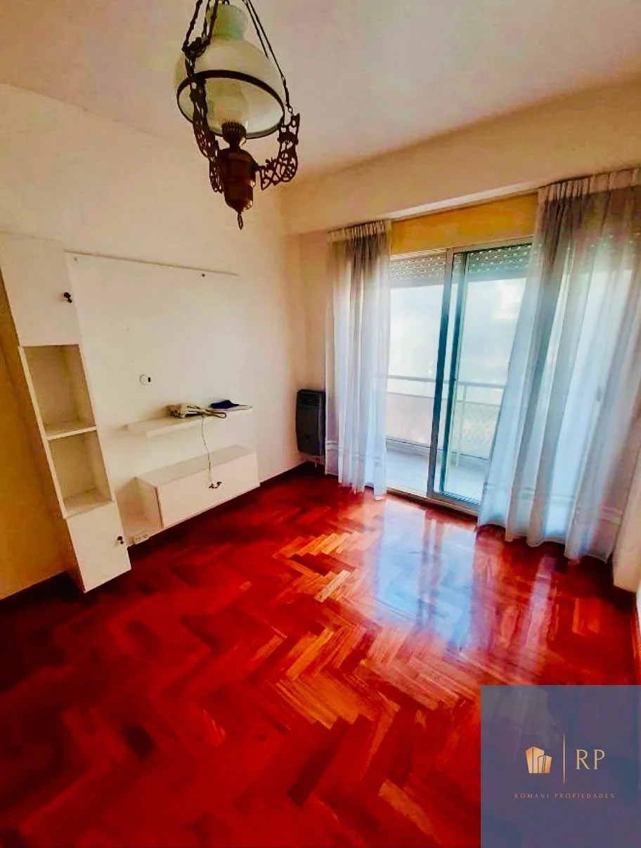 Impecable departamento  al frente de 2 ambientes  c/ cochera en Palermo - Imagen 3