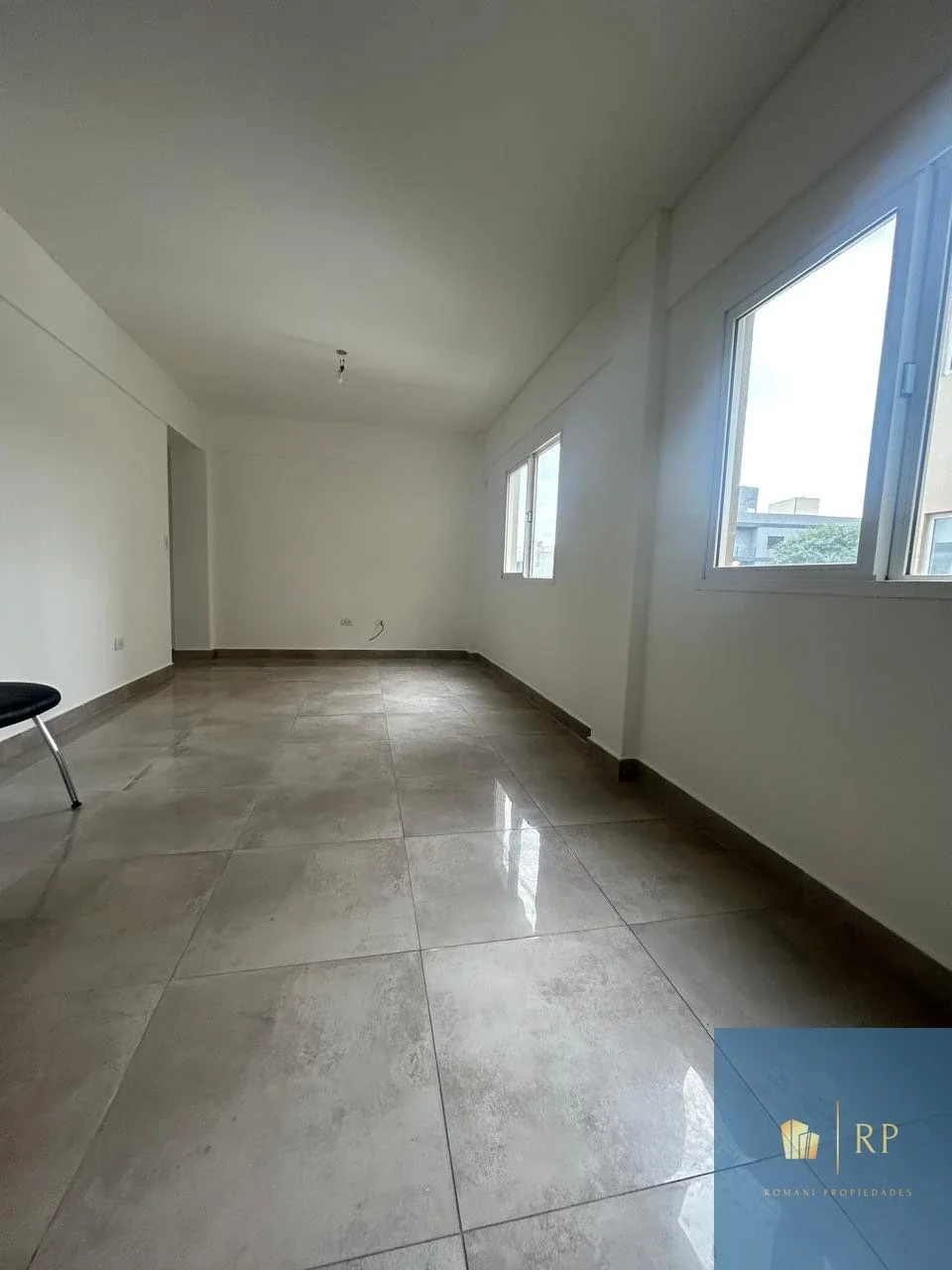 Hermoso Departamento 2 ambientes en Lomas del Mirador - Imagen 3