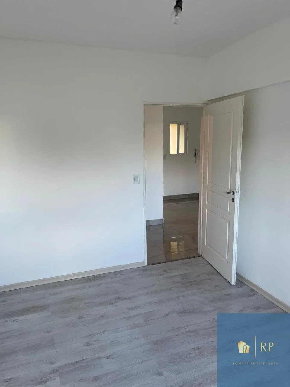 Hermoso Departamento de 2 ambientes en Lomas del Mirador - Imagen 3
