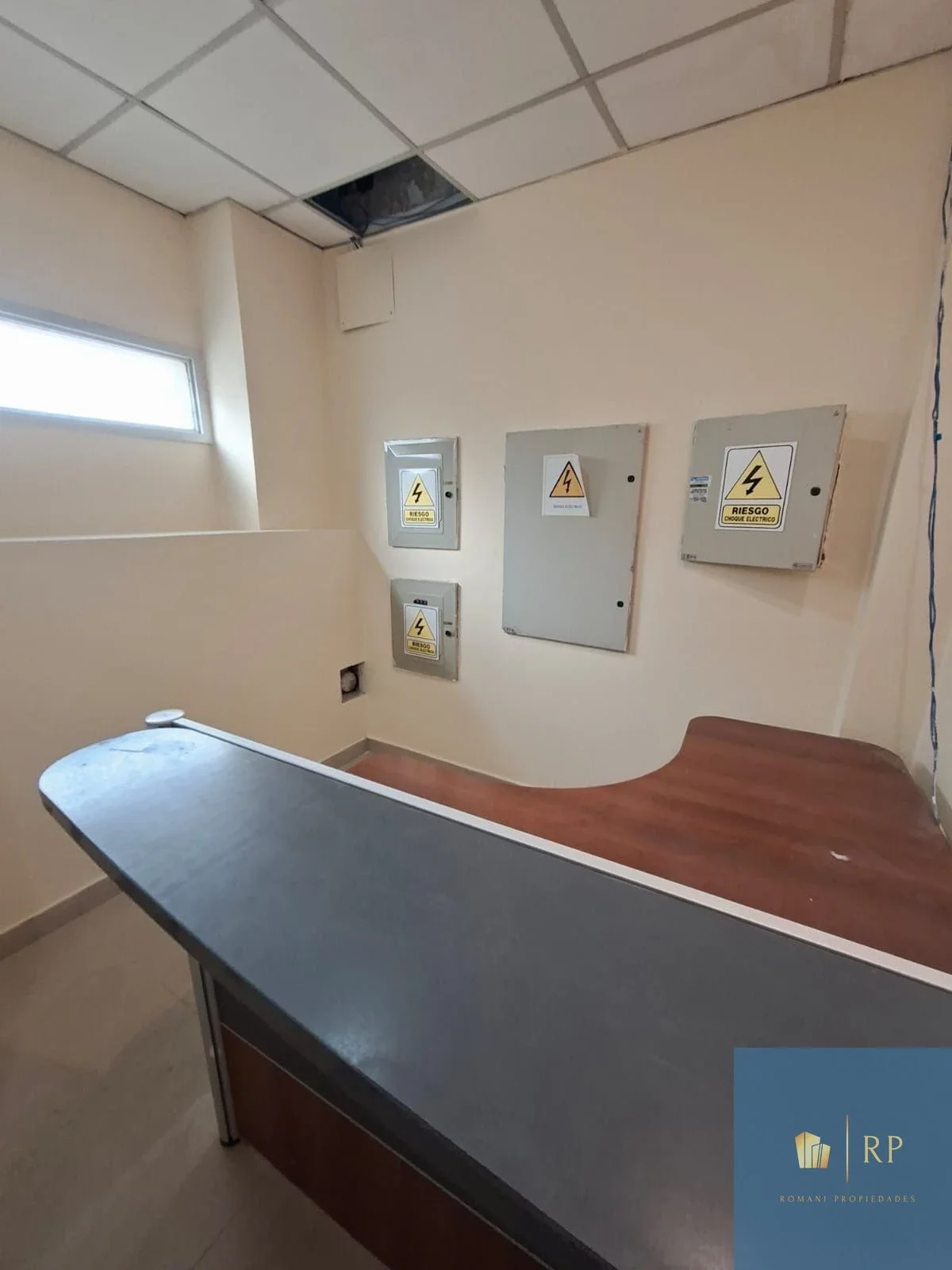 OPORTUNIDAD ÚNICA Galpon de 1400 M2 en Villa Del Parque - Imagen 3