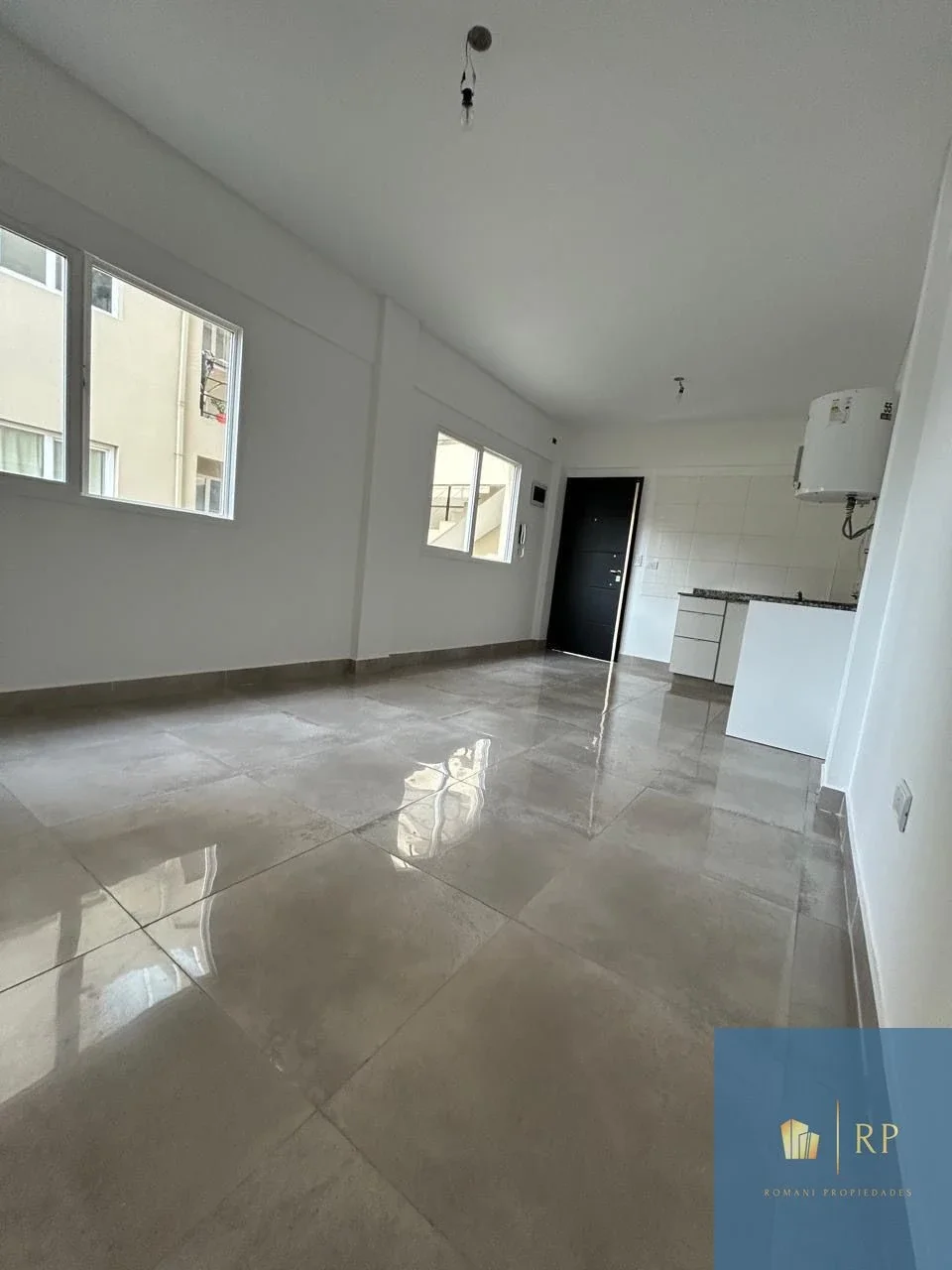 Hermoso Departamento de 2 ambientes en Lomas del Mirador - Imagen 3
