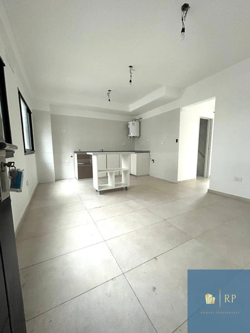 Hermoso departamento de 2 ambientes en Lomas del Mirador - Imagen 1