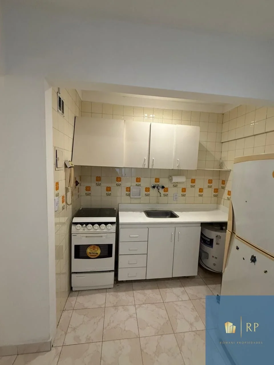 Lindo Monoambiente en Recoleta con Patio - Imagen 4