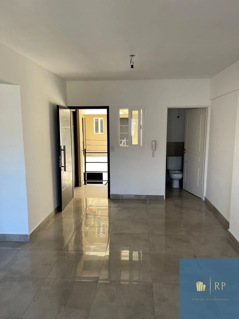 Hermoso Departamento de 2 ambientes en Lomas del Mirador - Imagen 2