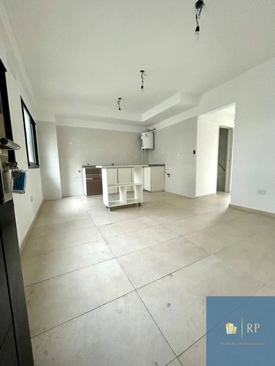 Hermoso departamento de 2 ambientes en Lomas del Mirador - Imagen 3