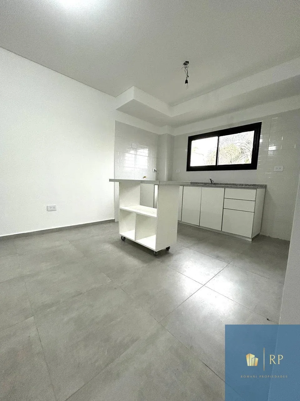 Hermoso Departamento de 2 Ambientes en alquiler en Lomas del Mirador - Imagen 1