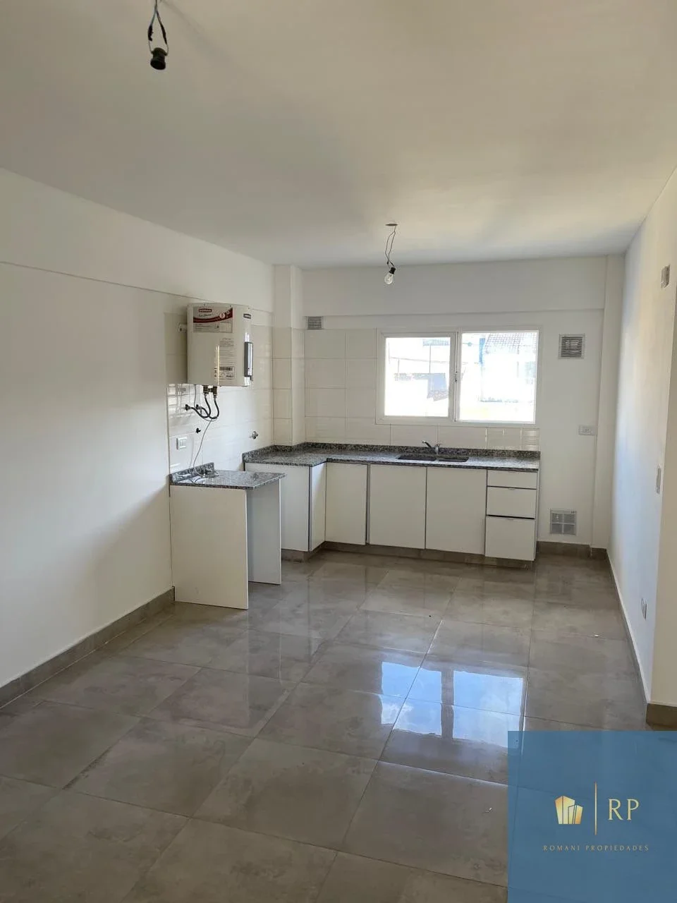 Hermoso Departamento de 2 ambientes en Lomas del Mirador - Imagen 1