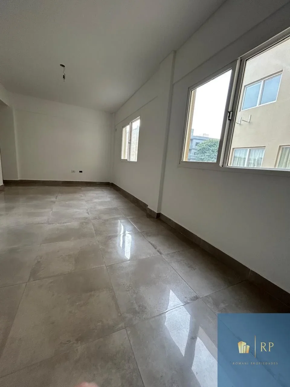 Hermoso Departamento de 2 ambientes en Lomas del Mirador - Imagen 4
