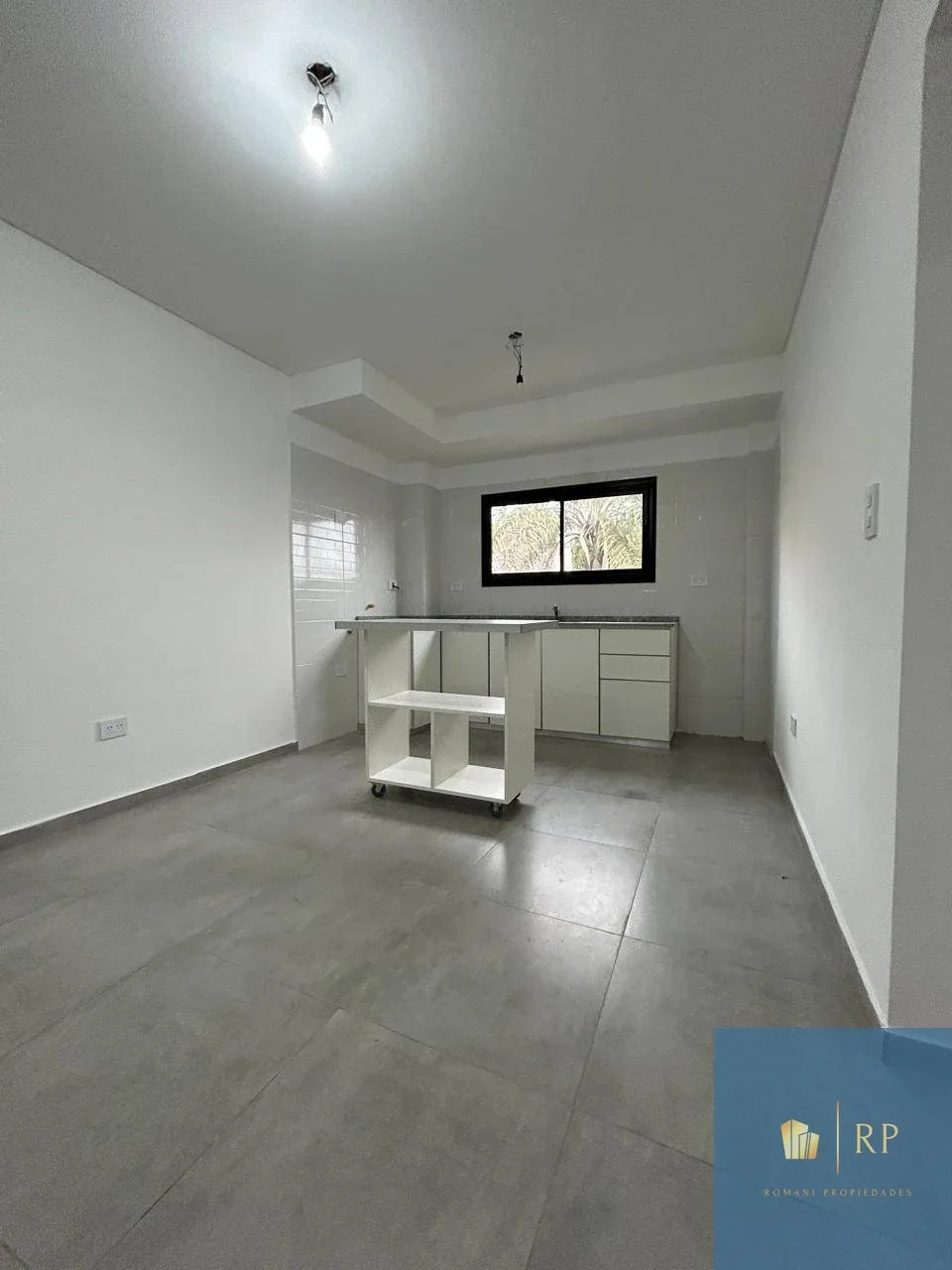 Hermoso Departamento de 2 Ambientes en alquiler en Lomas del Mirador - Imagen 5