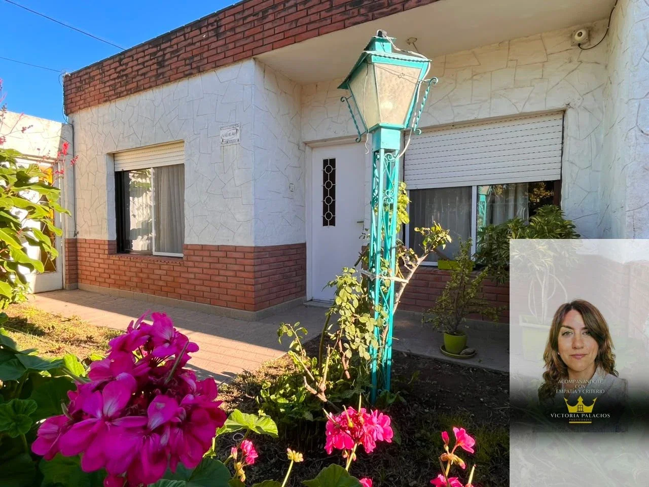 Casa en venta c/ cochera en Los Almendros - Imagen 1