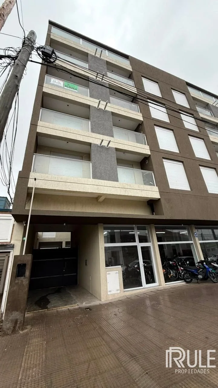 Departamento en venta c/ cochera en Villa del Parque - Imagen 1