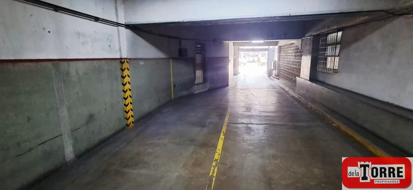 Cochera  en venta sobre Av. Caseros,  Parque Patricios - Imagen 4