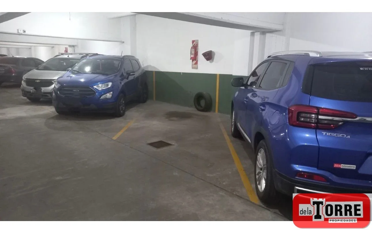Cocheracubierta  en venta sobre Av. Caseros al 2300 en Parque Patricios - Imagen 4