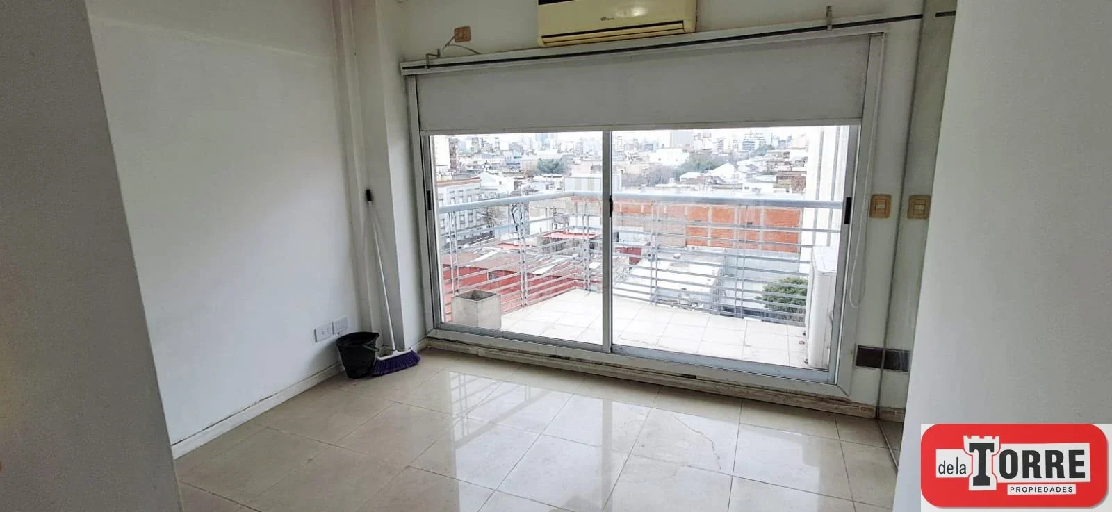 Departamento en alquiler c/ cochera en Parque Chacabuco - Imagen 3
