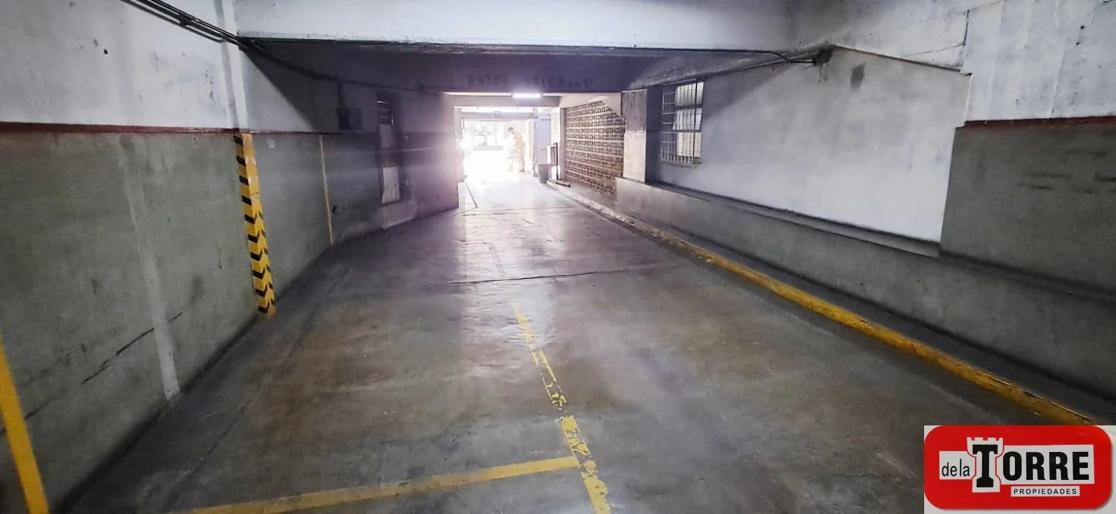 Cochera  en venta sobre Av. Caseros,  Parque Patricios - Imagen 5