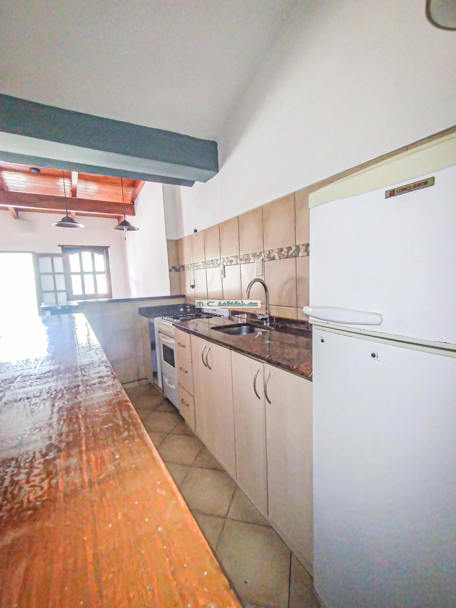 VILLA CARLOS PAZ. ALQUILER ANUAL. DEPARTAMENTO FRENTE AL RIO. EXC. UBICACIÓN. - Imagen 4