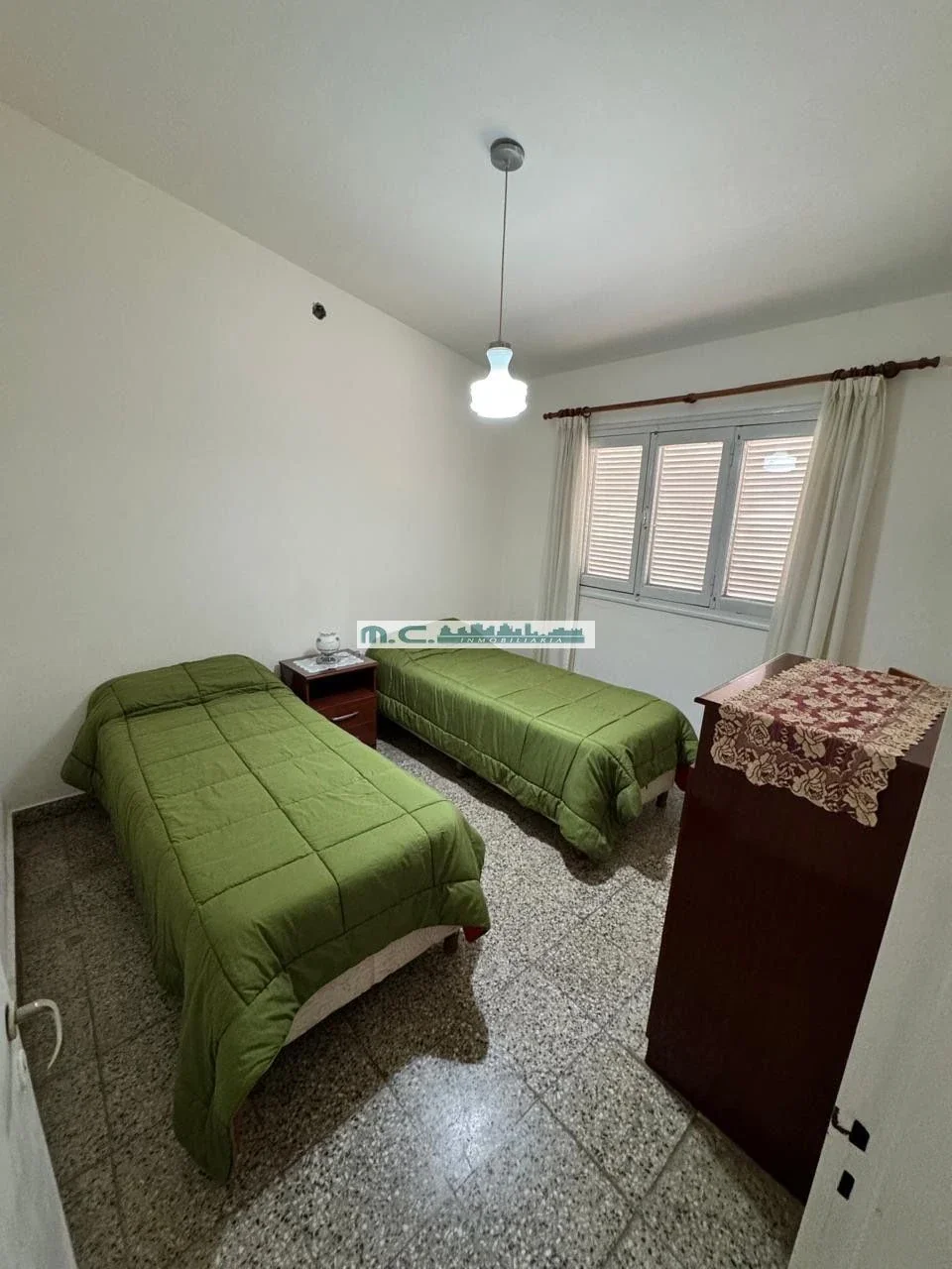 SOL Y RIO. CASA ALQUILER ANUAL. DOS DORMITORIOS. COCINA-COMEDOR. JARDÍN - Imagen 4