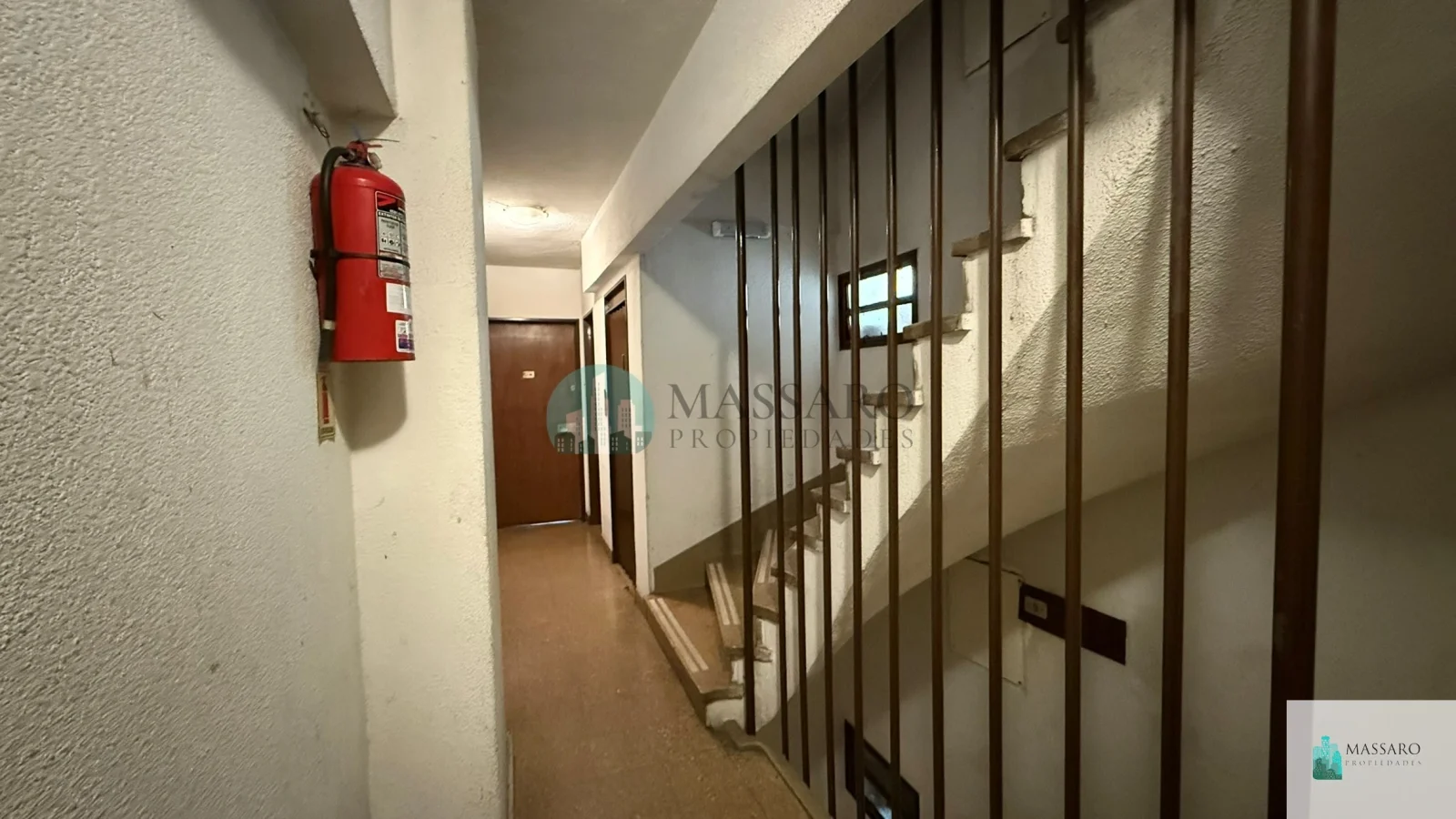 Semipiso 4 ambientes con balcón terraza y cochera móvil, Caballito. - Imagen 3