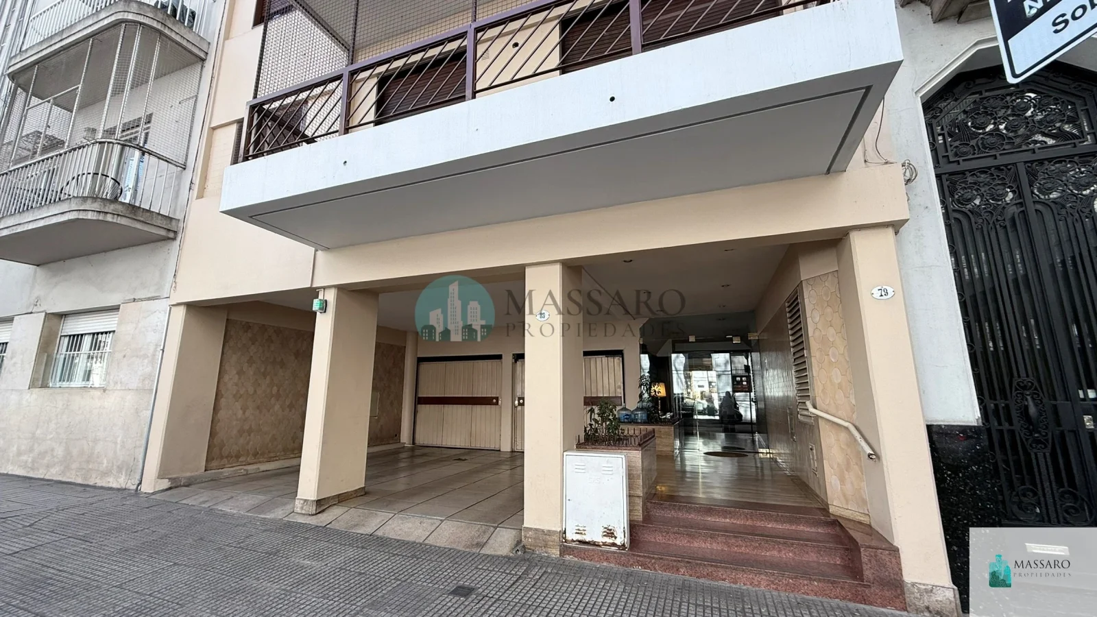 Semipiso 4 ambientes con balcón terraza y cochera móvil, Caballito. - Imagen 1