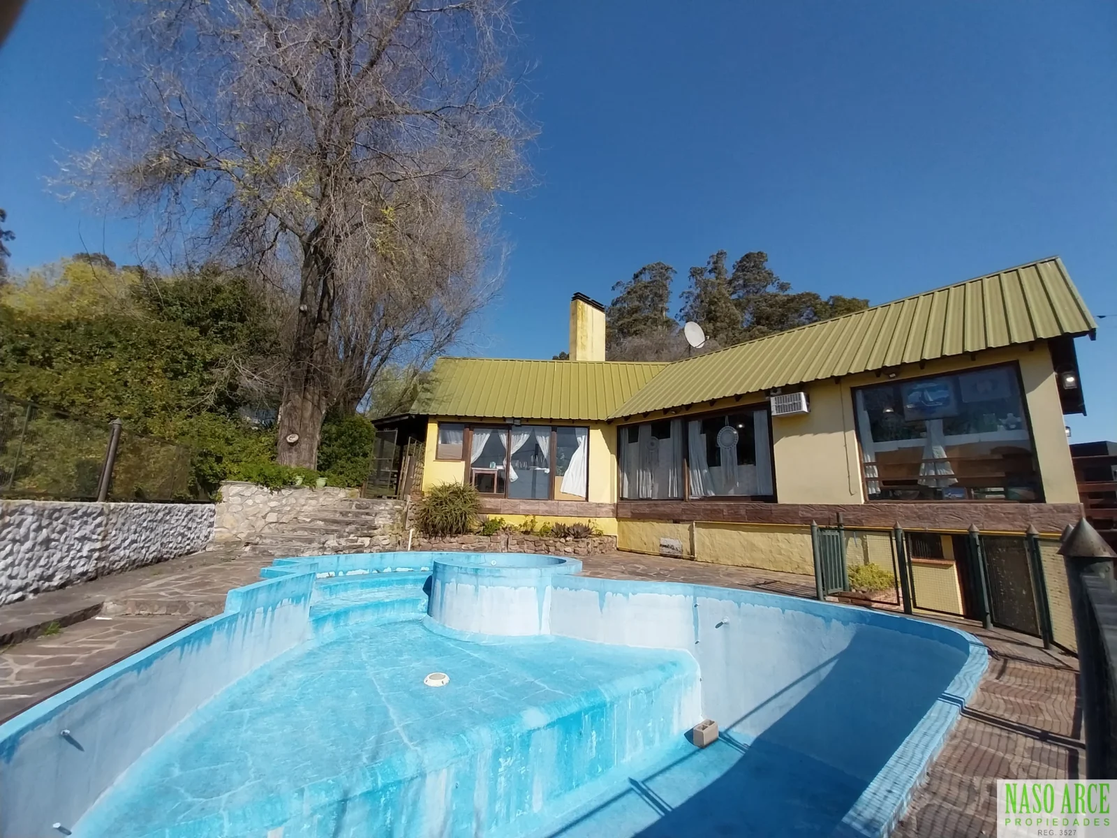 Chalet con gas natural y vista panorámica en venta en Sierra de los Padres. - Imagen 1