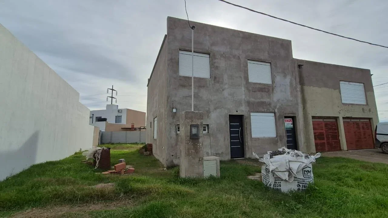 Casa en venta c/ cochera en Novaterra - Imagen 2