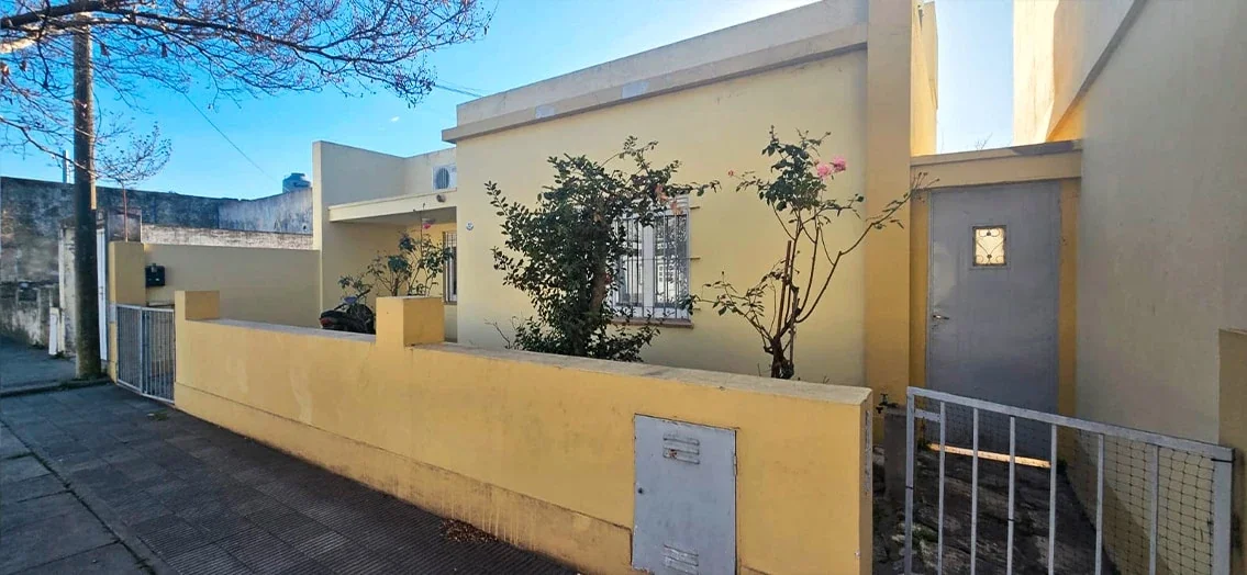 Casa en venta c/ cochera en Villa Rosas - Imagen 2