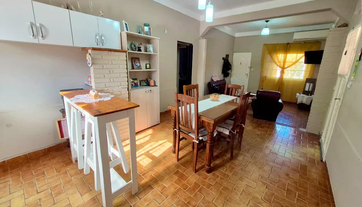 Casa en venta c/ cochera en Ricchieri - Imagen 5