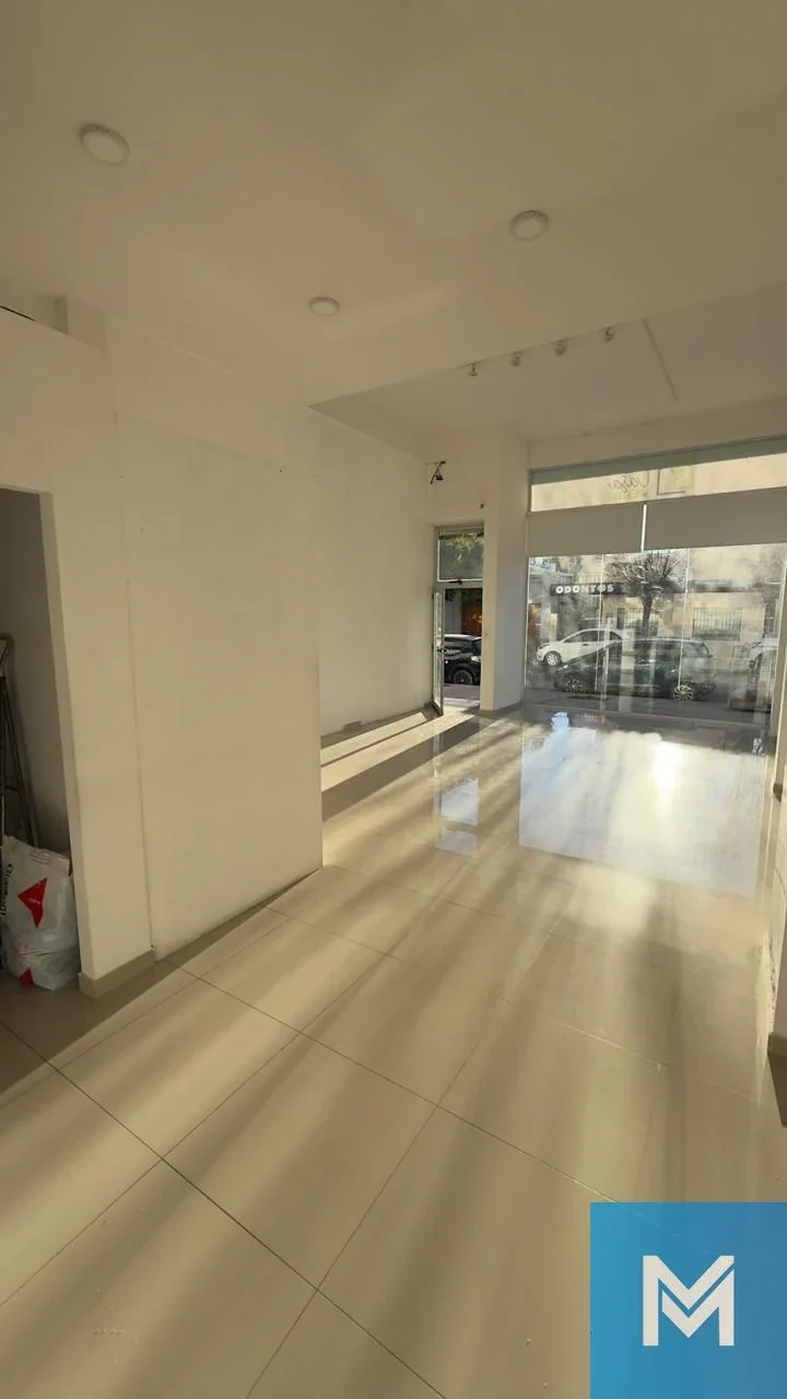 Local comercial en alquiler ubicado en Centro - Imagen 4