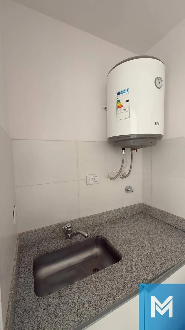 Local comercial en alquiler ubicado en Centro - Imagen 3