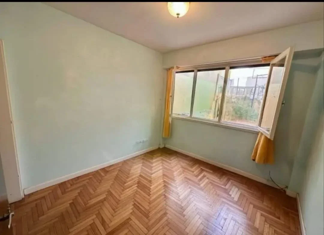 VENTA: Departamento de 3 Ambientes con Patio, Balcón y Vista Lateral al Mar - Imagen 3