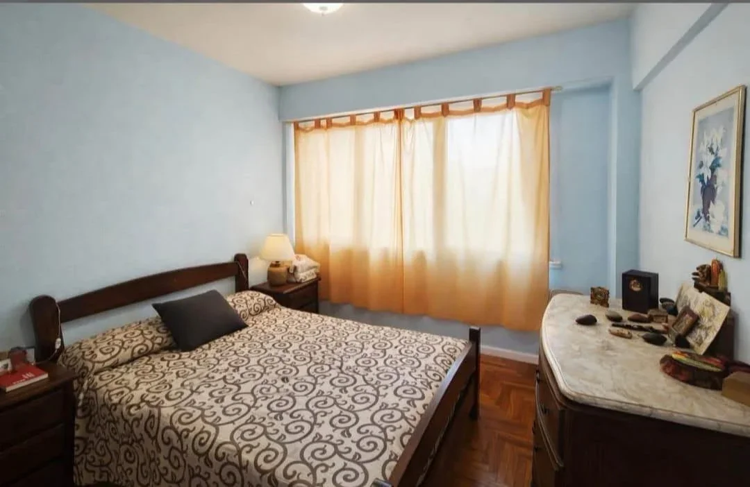 VENTA: Departamento de 3 Ambientes con Patio, Balcón y Vista Lateral al Mar - Imagen 2