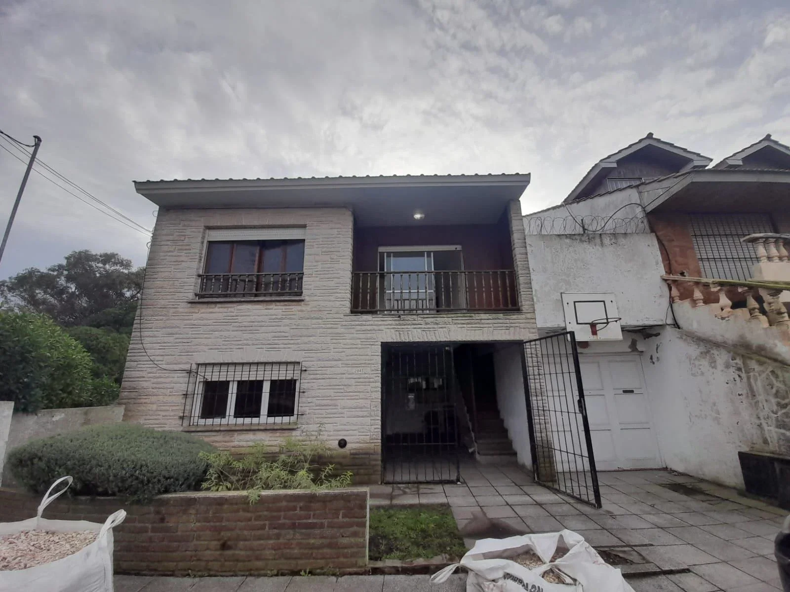 VENTA: Imponente Lote en Bloque / Propiedad Multifamiliar - Imagen 1