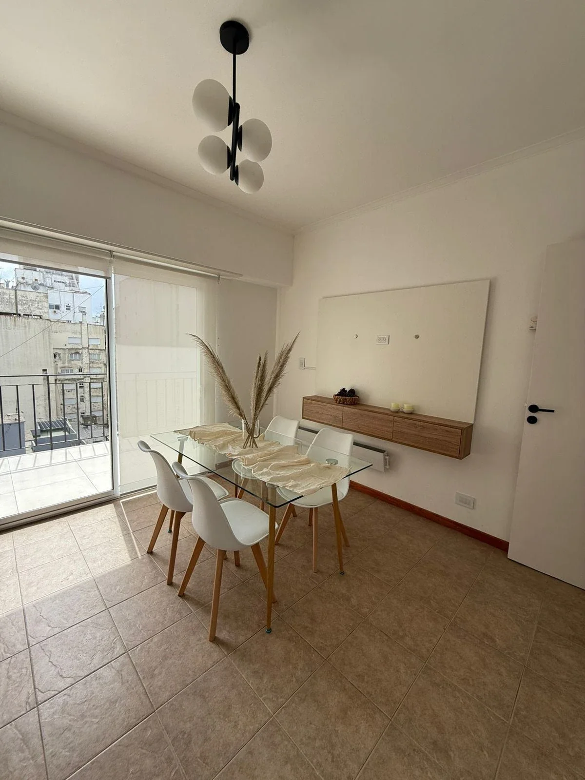 Departamento 3 Ambientes con Balcón Terraza y Dependencia en Centro - Imagen 1