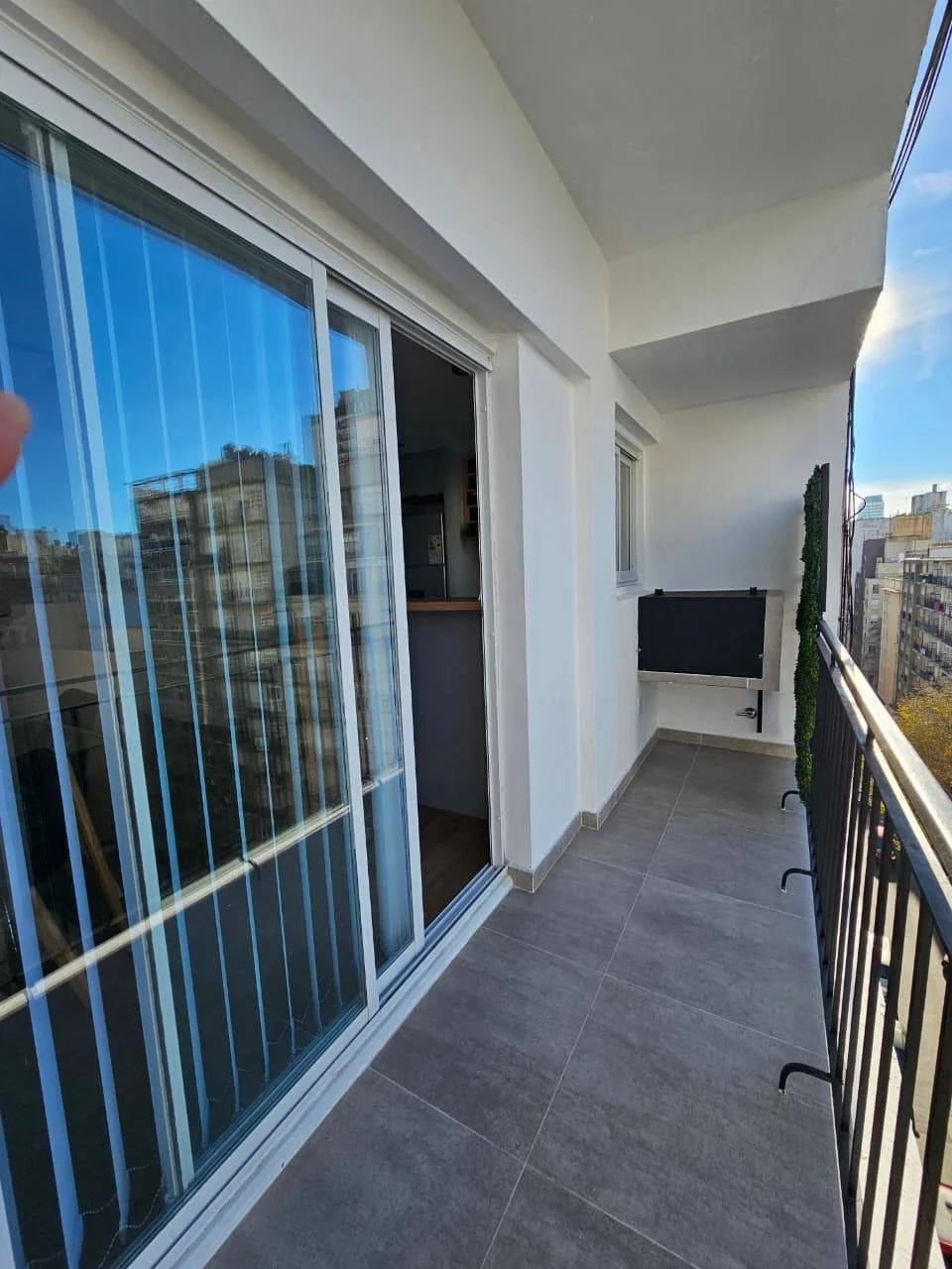 Venta Departamento 2 ambientes con Balcón y Parrilla. Zona plaza Colón - Imagen 1