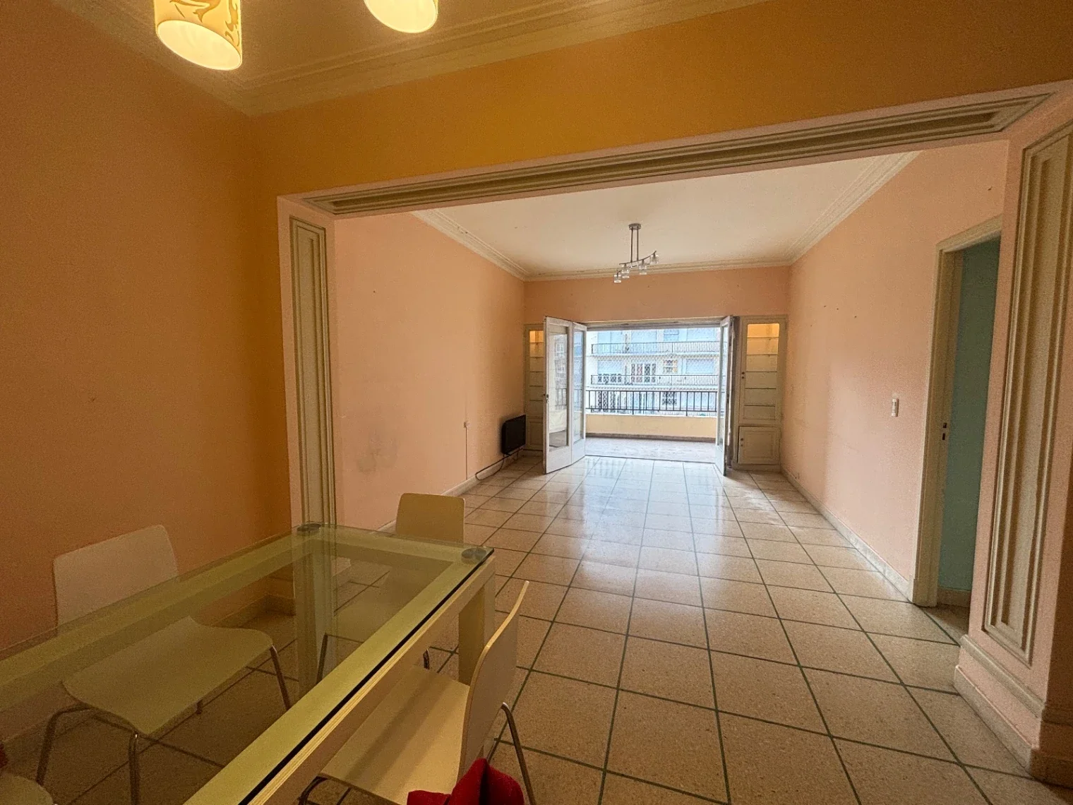 Venta Semipiso 3 ambientes con Balcón. Zona Plaza Colón - Imagen 2