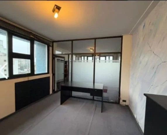 Venta Oficina con privado en zona Centro - Imagen 4