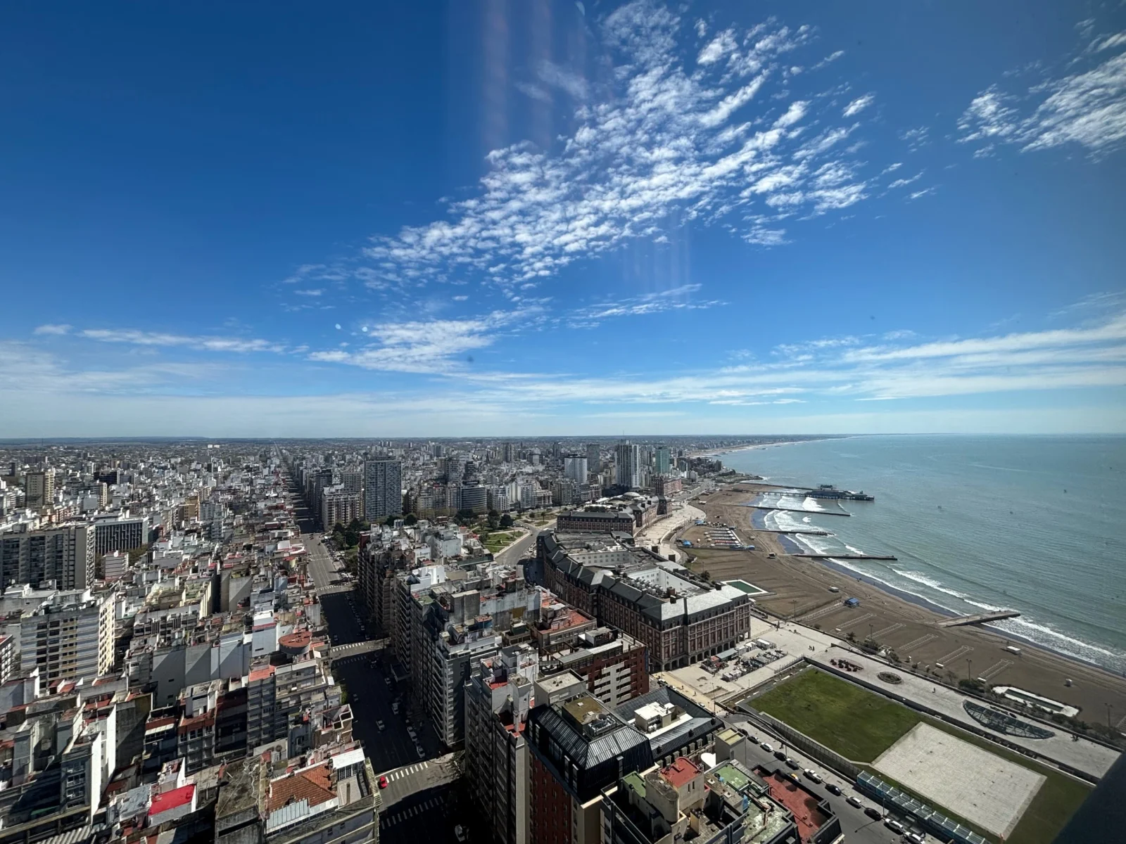 Venta Departamento 2 ambientes con Balcón vista al Mar y Cochera. Zona Güemes - Imagen 5