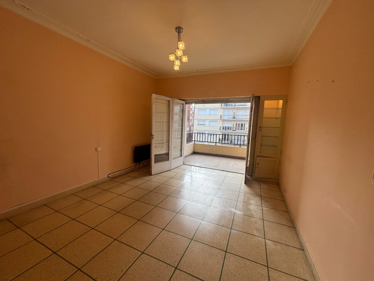 Venta Semipiso 3 ambientes con Balcón. Zona Plaza Colón - Imagen 3