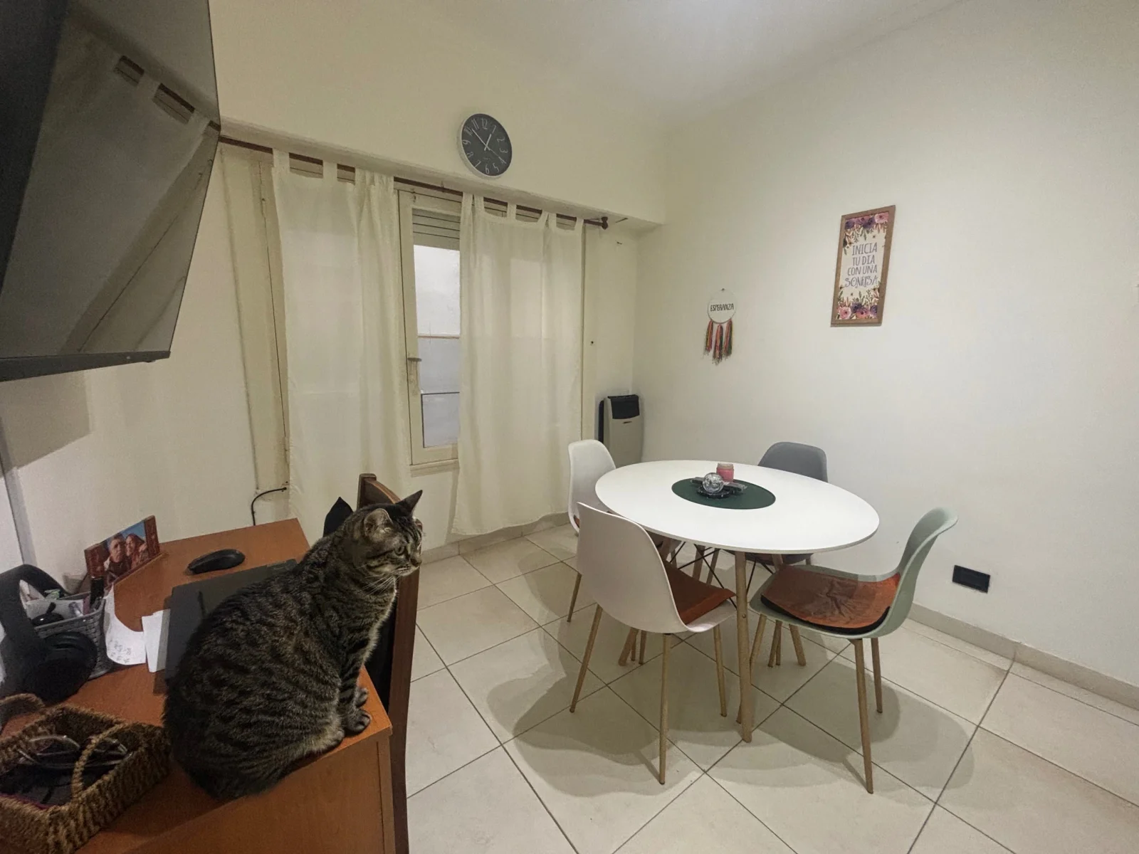 Venta Departamento 3 ambientes. Zona Hermitage - Imagen 1